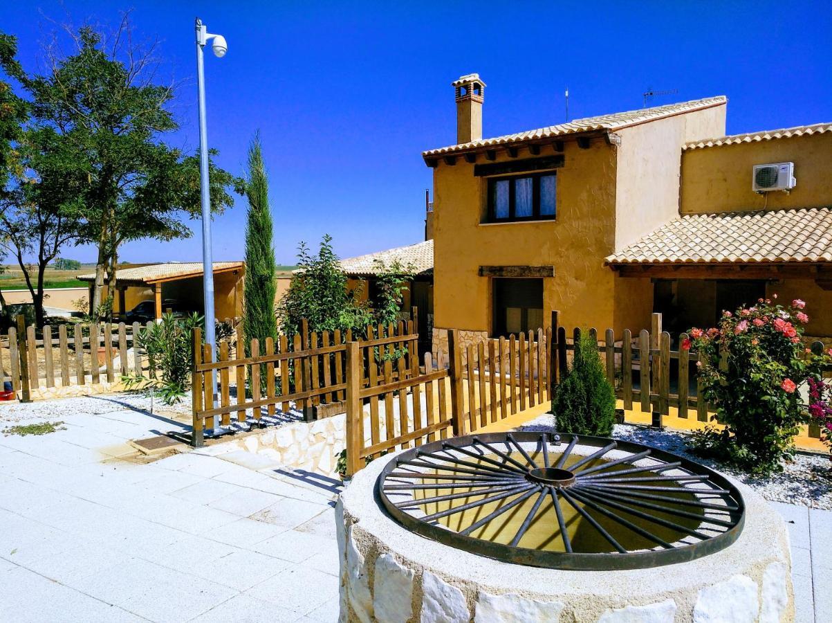 La Casa Del Corro Villa Villanueva de San Mancio Exterior photo